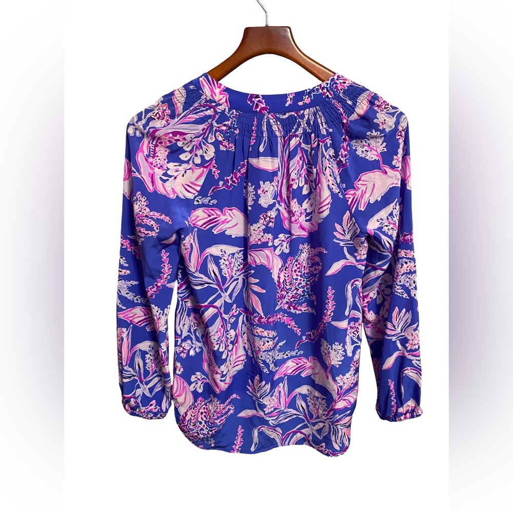 Lilly Pulitzer Elsa 100% Silk Top “Iris Blue Wild Within” Women’s Size Xs View 2
